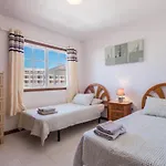 מלון Tropical Park 4*