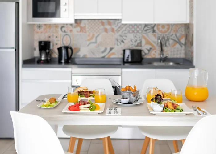 Отель Tropical Park Кальяо-Сальвахе