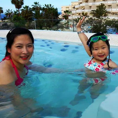 Tropical Park מלון קיאו סלבאחה