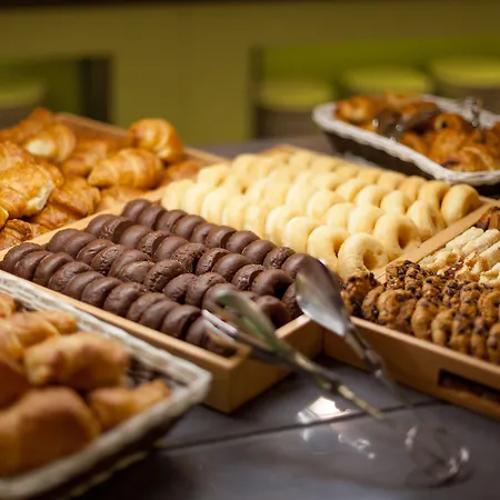 מלון Tropical Park