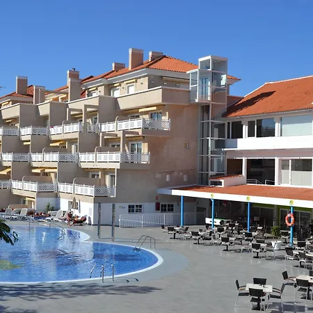 Tropical Park מלון קיאו סלבאחה