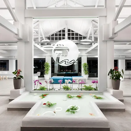 Tropical Park ホテル 4*